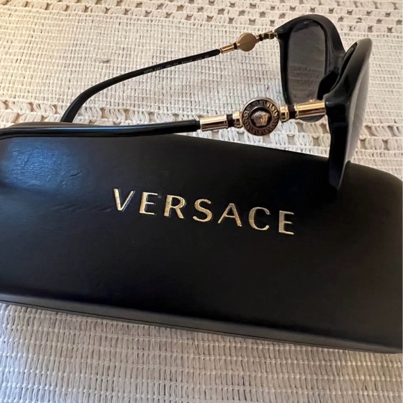 Versace Elegant Black Sunglasses - Picture 3 of 3